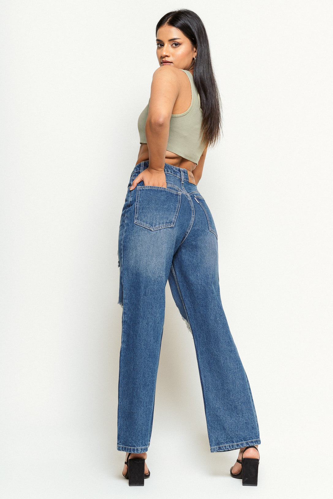 Modish Blue Women's Straight Jeans